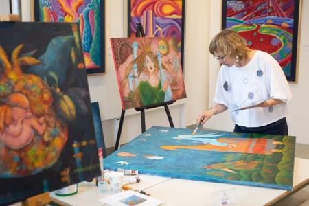 57 MTLS Trebnje - Natalia Berezina med ustvarjanjem, foto Bostjan Pucelj (5)